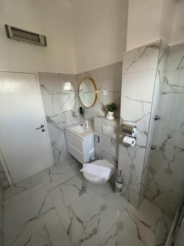 Apartments And Rooms Diana Zadar Extérieur photo